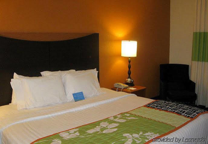 Dubuque Inn & Suites Buitenkant foto
